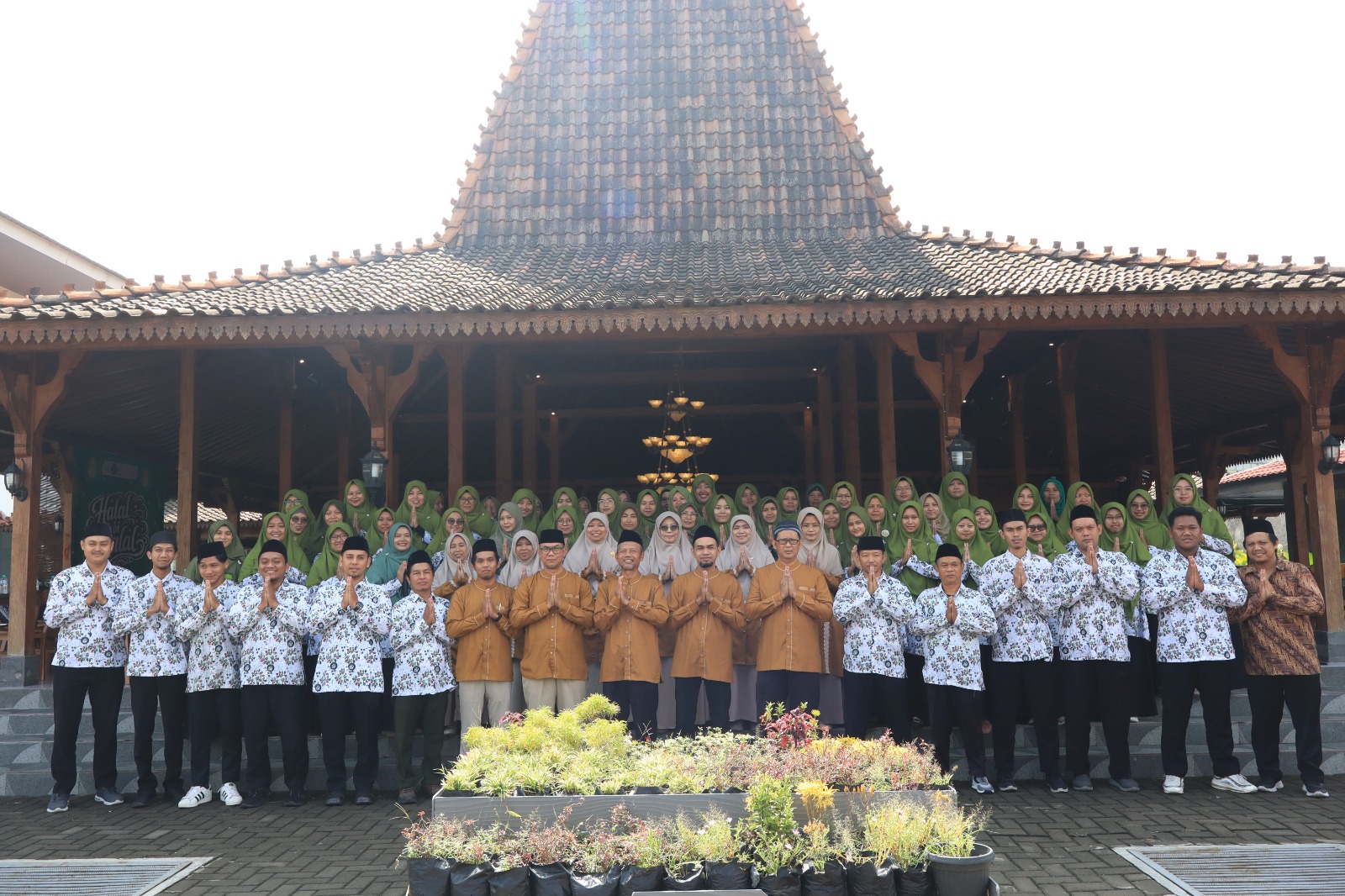 Profil Yayasan